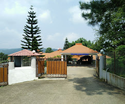 Orchid Lake Resort